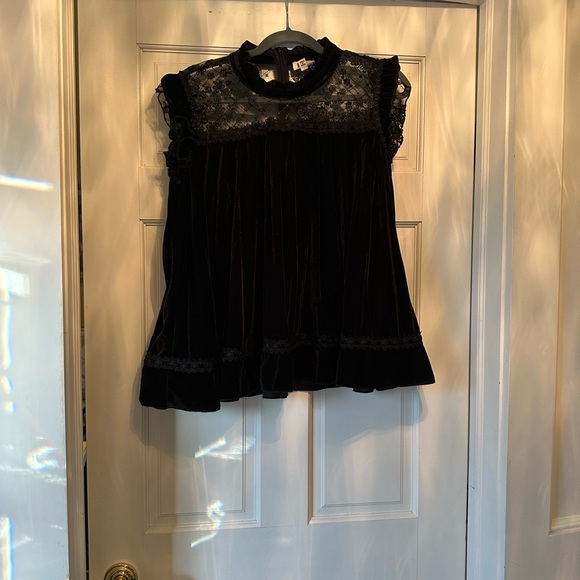 POL Black Velvet Lace Top - Picture 4 of 4